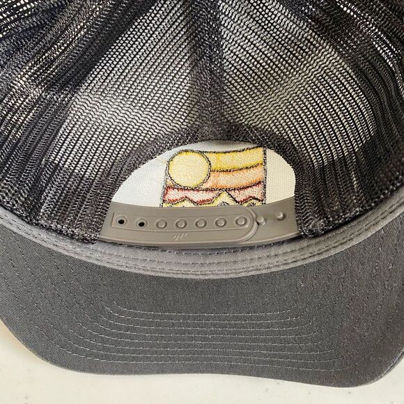 NWT Gray Trucker Hat Black Mesh Idaho/Northwest Sunset Snapback Cap - Picture 8 of 10